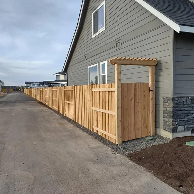 Entry arbor and side gate